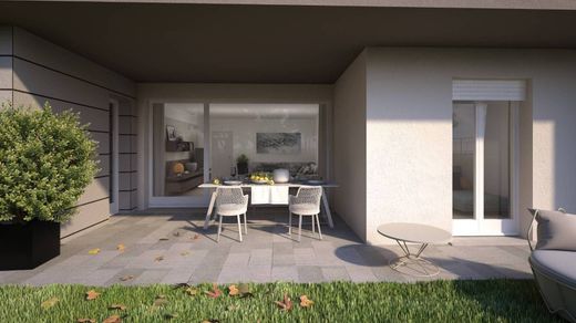 Villa a Gessate, Milano