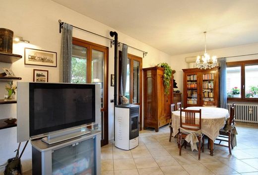 빌라 / Reggio nell'Emilia, Provincia di Reggio Emilia