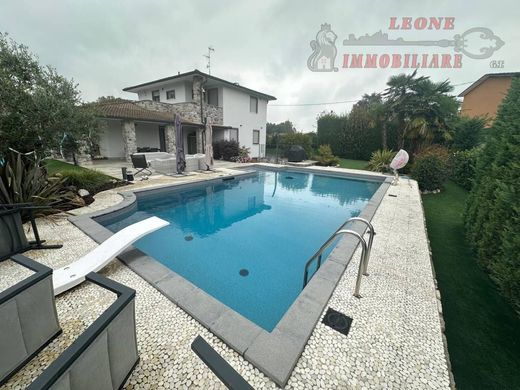 Villa a Borghetto Lodigiano, Lodi