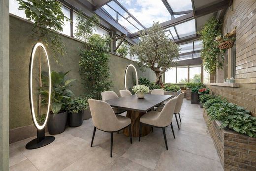 Apartment in Milan, Lombardy
