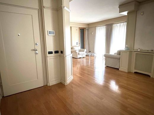 Apartamento - Milão, Lombardia