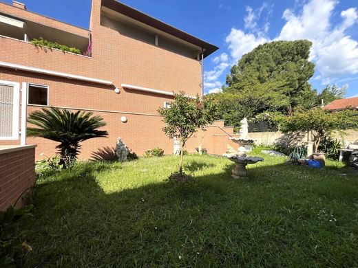 Apartment / Etagenwohnung in Sesto Fiorentino, Florenz