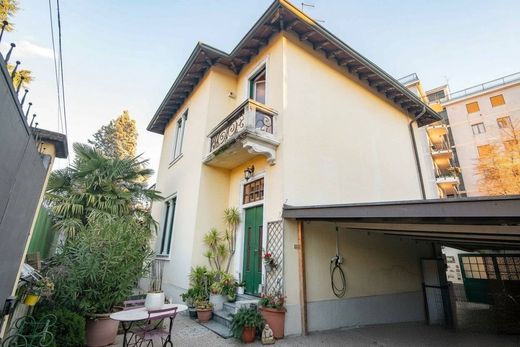 Villa - Monza, Provincia di Monza e della Brianza