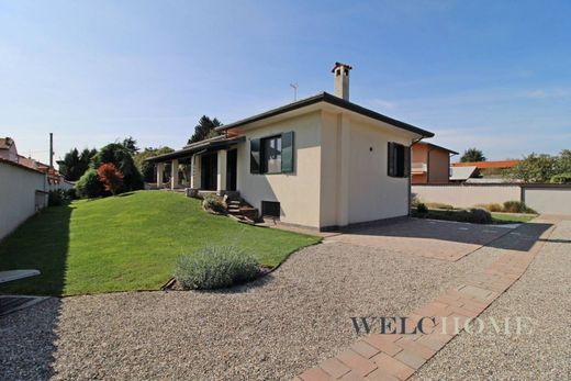 Βίλα σε Ossona, Città metropolitana di Milano