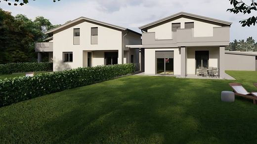 Villa in Montano Lucino, Provincia di Como