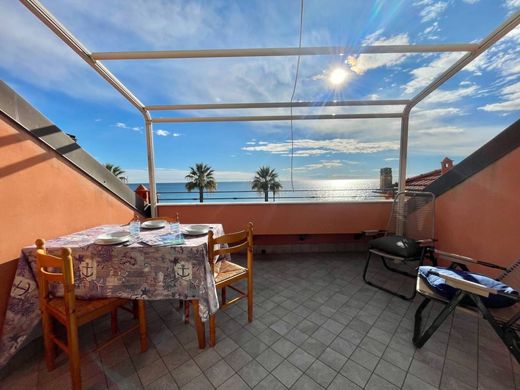 Appartamento a Pietra Ligure, Savona