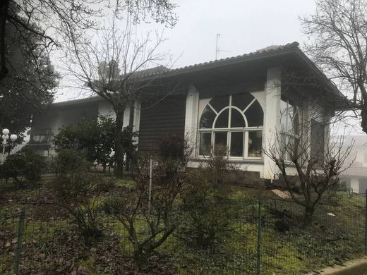 Villa a Binasco, Milano