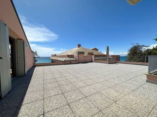 Penthouse in Lavagna, Provincia di Genova