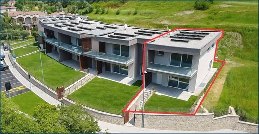 Terraced house in Sale Marasino, Provincia di Brescia