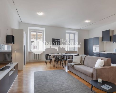 Apartment / Etagenwohnung in Triest, Friaul-Venetien