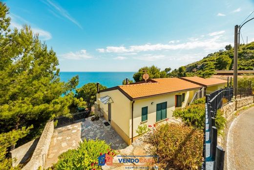 Casa com terraço - Cervo, Provincia di Imperia