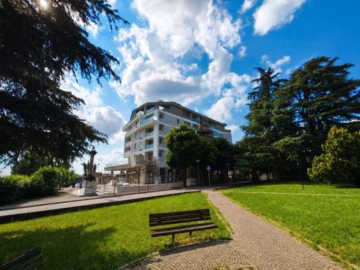 Квартира, Nova Milanese, Provincia di Monza e della Brianza