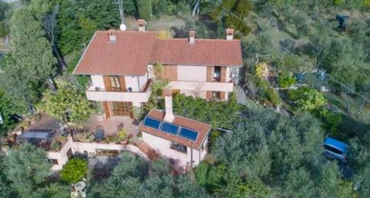 Villa in Fosdinovo, Provincia di Massa-Carrara