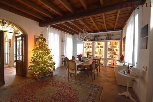 Luxury home in Magenta, Milan