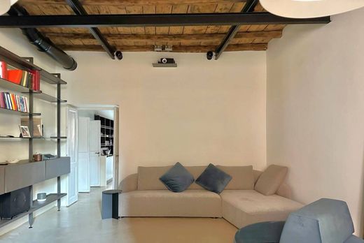 Apartment / Etagenwohnung in Rom, Latium