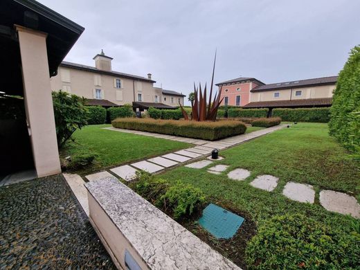 Apartamento - Crema, Provincia di Cremona