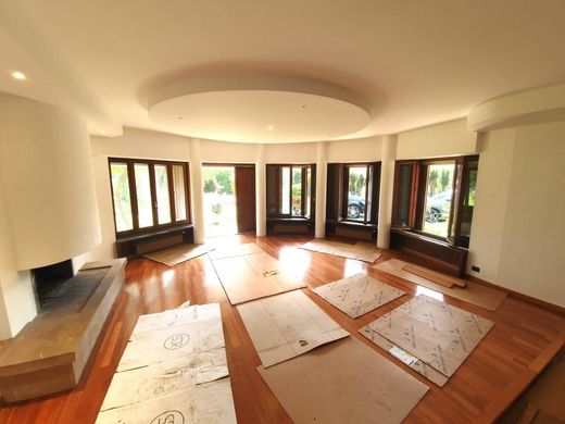 Villa Bruino, Torino ilçesinde