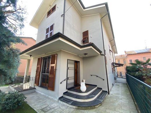 Villa in Novate Milanese, Milan