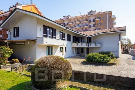 Villa in Oleggio, Provincia di Novara
