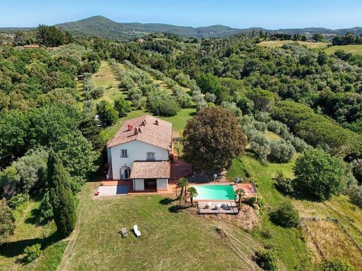 Country House in Riparbella, Pisa