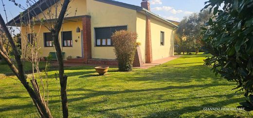 Villa in Lucca, Provincia di Lucca