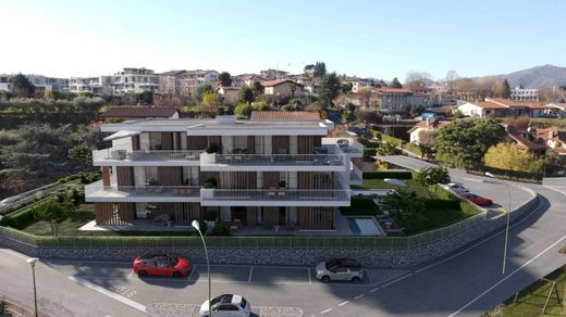 Apartment / Etagenwohnung in Paratico, Provincia di Brescia