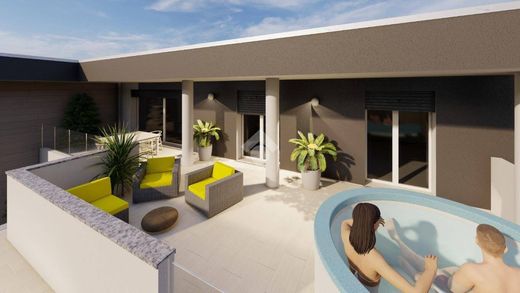 Attico a Lainate, Milano