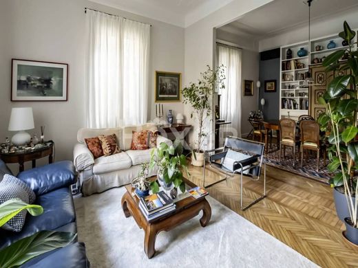 Apartment / Etagenwohnung in Bologna, Emilia-Romagna