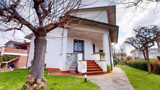 빌라 / Medicina-Buda, Bologna