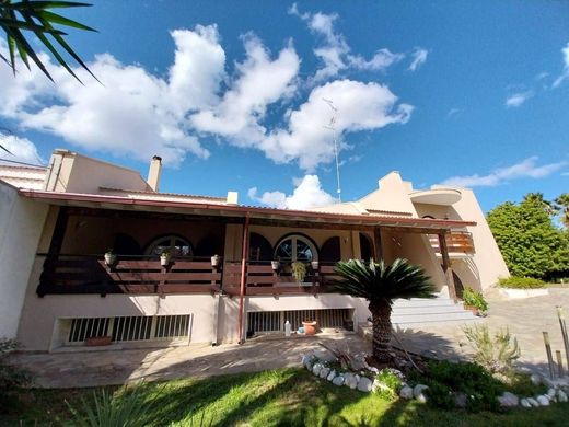 别墅  萊切, 莱切省