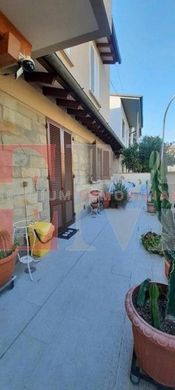 Apartment / Etagenwohnung in Empoli, Florenz