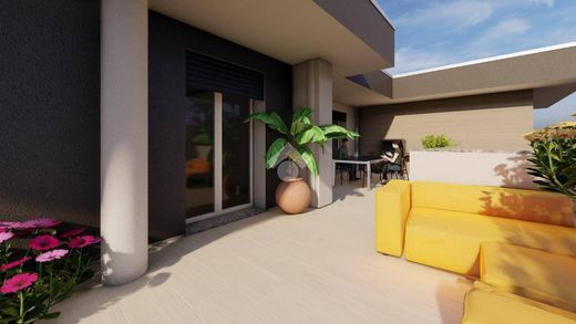 Attico a Lainate, Milano