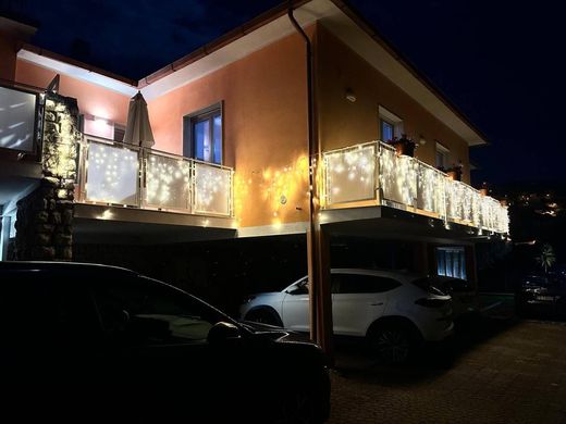 Βίλα σε Λιβόρνο, Provincia di Livorno