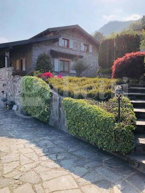 Вилла, Asso, Provincia di Como