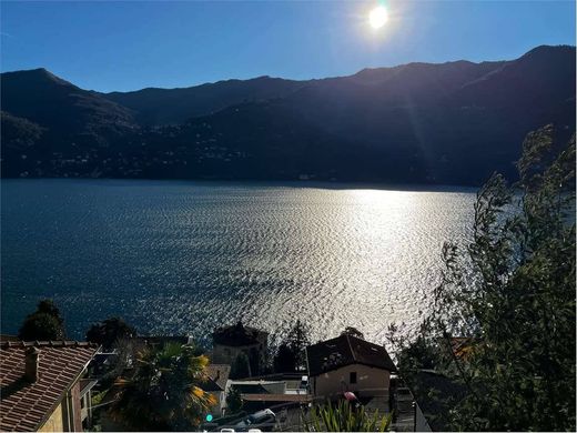 Villa in Carate Urio, Provincia di Como
