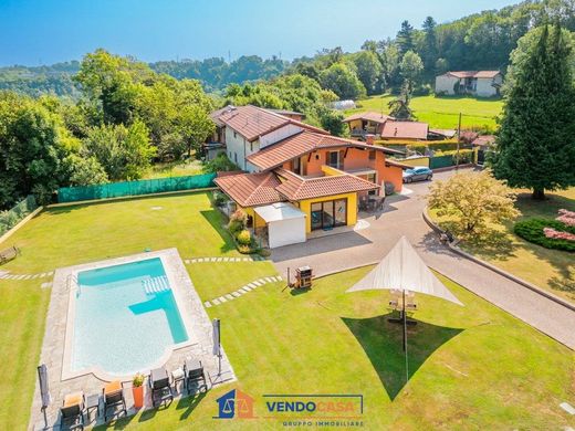 Villa Borgo San Dalmazzo, Cuneo ilçesinde