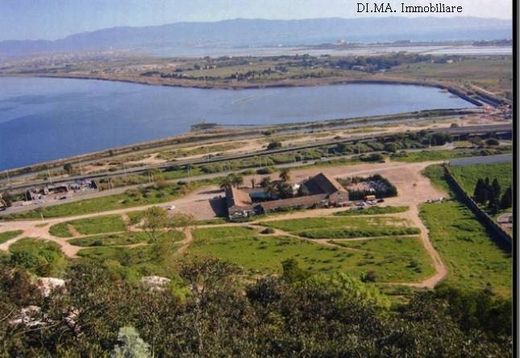 Villa in Cagliari, Provincia di Cagliari