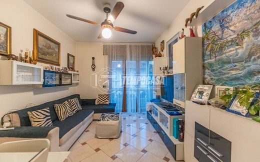 아파트 / 밀라노, Città metropolitana di Milano