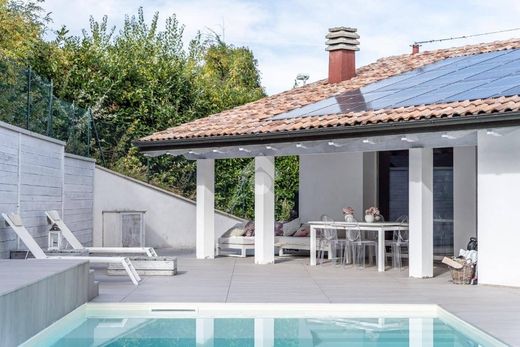 Вилла, Маранелло, Provincia di Modena