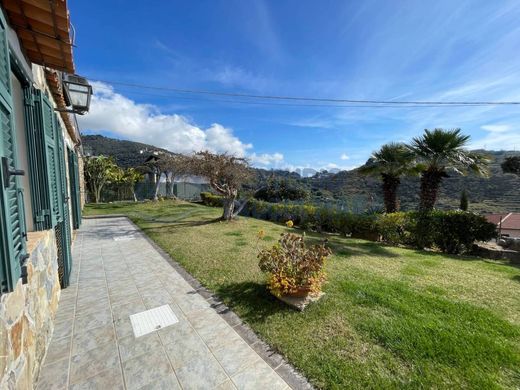Villa in Pompeiana, Provincia di Imperia