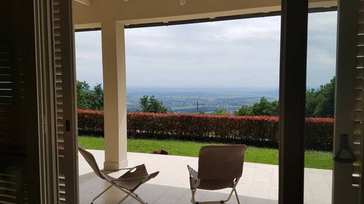 Villa Larciano, Pistoia ilçesinde