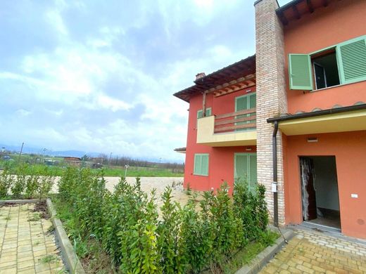 Maison mitoyenne à Campi Bisenzio, Florence