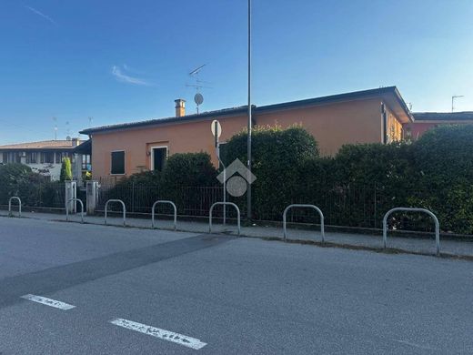 Villa in Leno, Provincia di Brescia