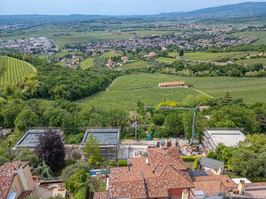 Villa in Negrar, Provincia di Verona