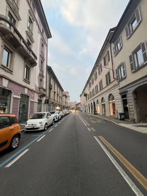 Apartment in Varese, Provincia di Varese