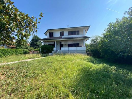 Villa in Assago, Mailand