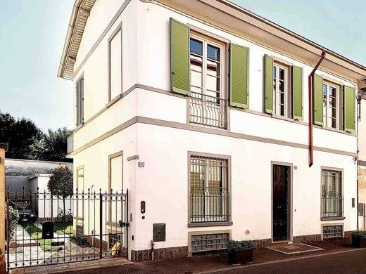 Villa in Saronno, Provincia di Varese