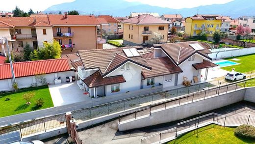 别墅  Giaveno, 都灵省