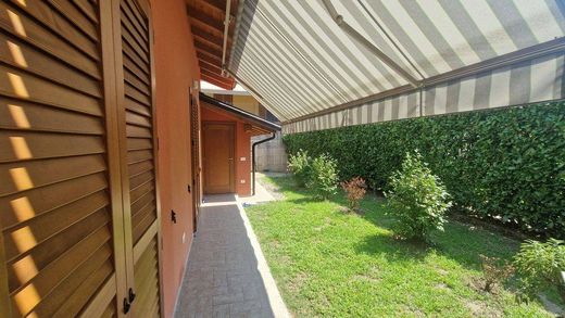 Villa in Omegna, Verbania