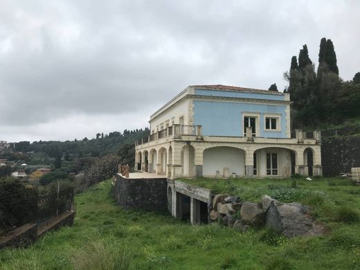 Villa in Valverde, Catania